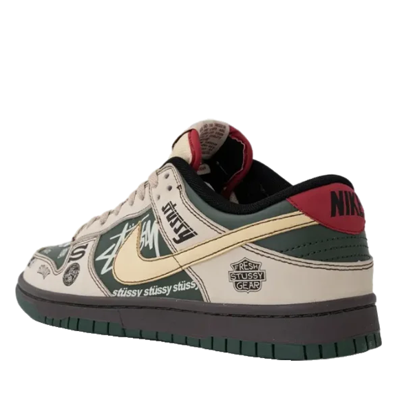 Nike Stussy Beemer Dunk Low Sneakers